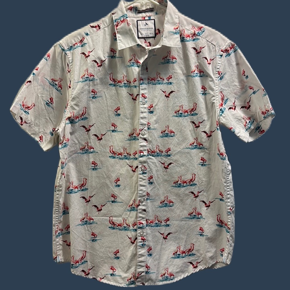 Denim & Flower/Ricky Singh. Short Sleeve Shirt. slim fit Flamingo design SZ LRG